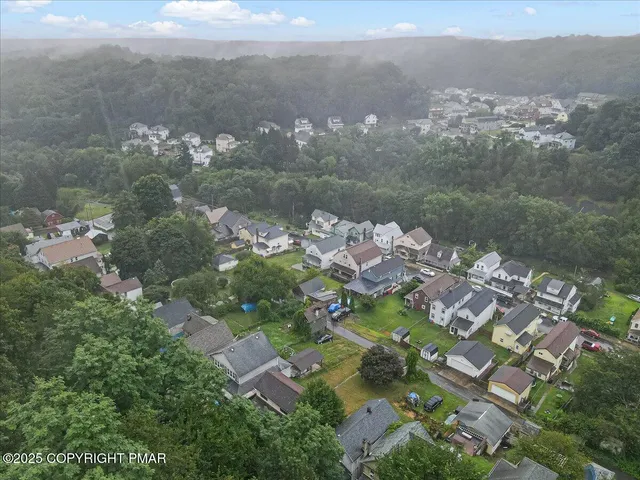 $89,900 | 21 East Enterprise Street, Glen Lyon, PA 18617