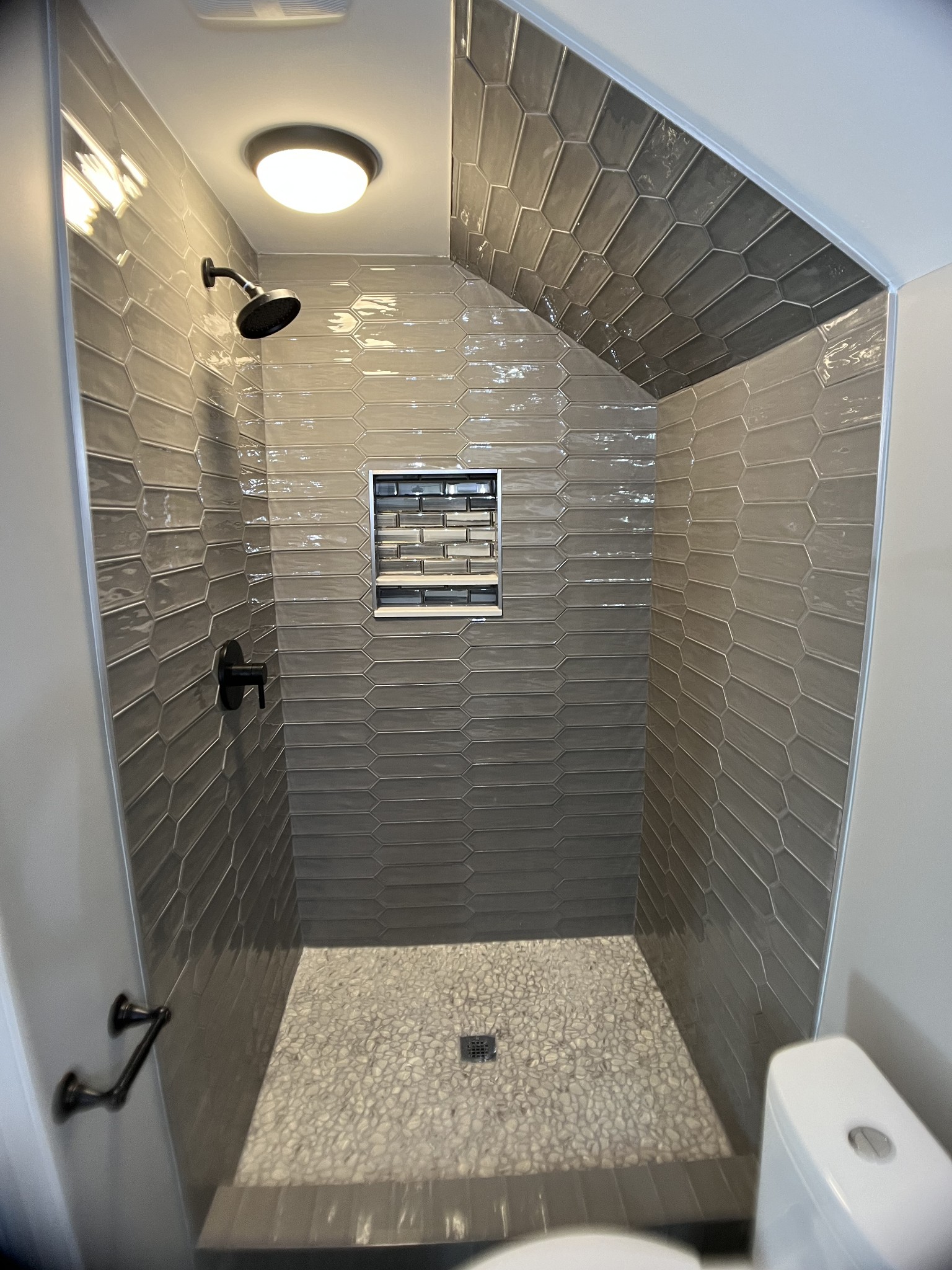 124 Arnold Lane Murfreesboro, TN 37127 - Photo 11 of 14 a bathroom with a shower