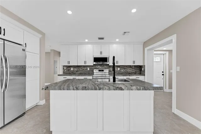 $1,625,000 | 157 Curtiss Parkway, Miami Springs, FL 33166