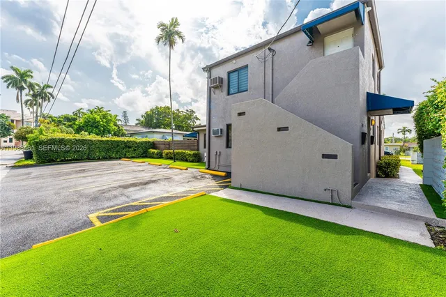 $1,625,000 | 157 Curtiss Parkway, Miami Springs, FL 33166