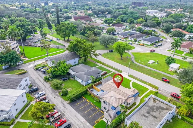 $1,625,000 | 157 Curtiss Parkway, Miami Springs, FL 33166