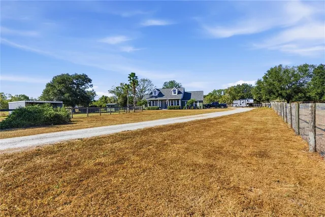 $699,990 | 607 Butch Cassidy Trail, Wimauma, FL 33598