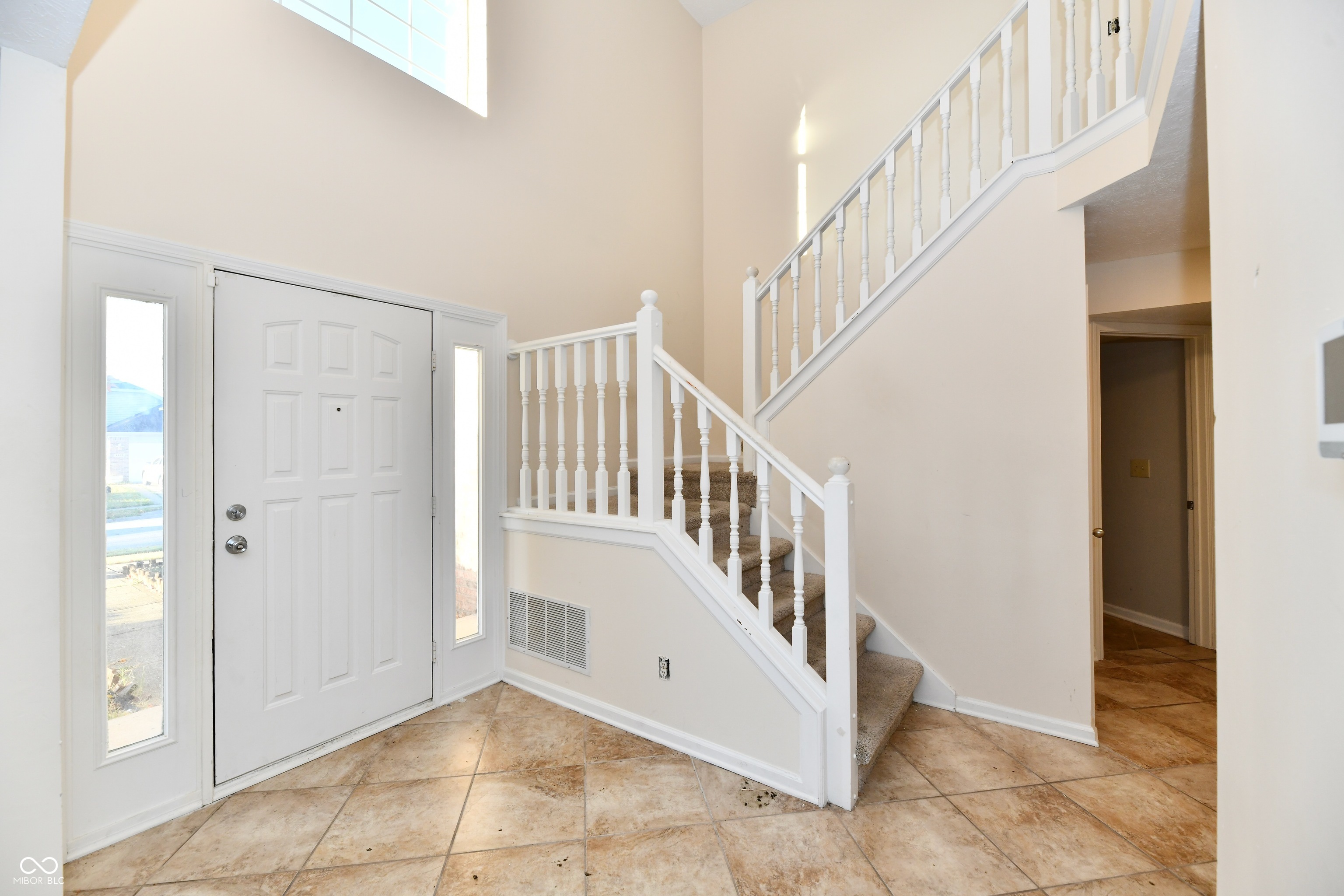 6932 Lohr Way Indianapolis, IN 46214 - Photo 2 of 46