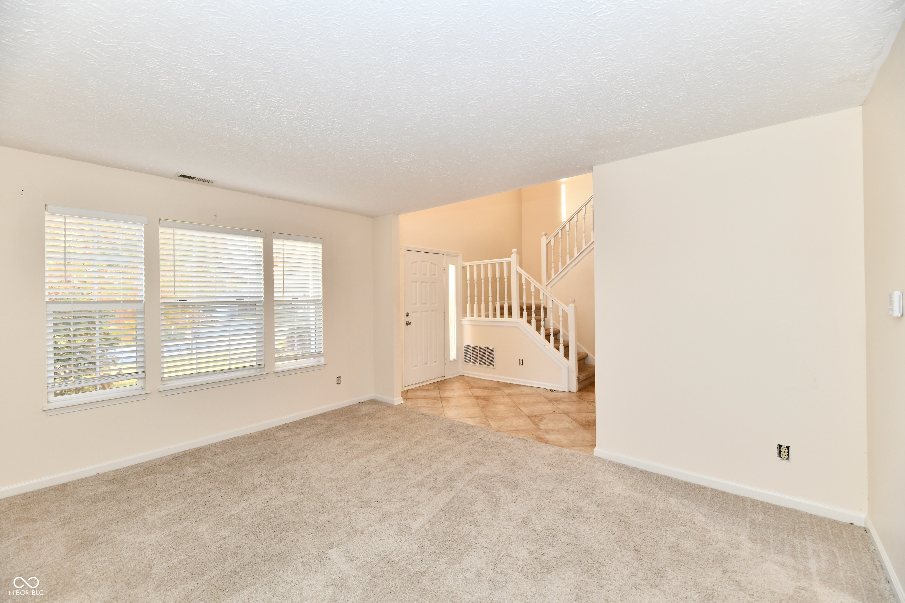 6932 Lohr Way Indianapolis, IN 46214 - Photo 9 of 46