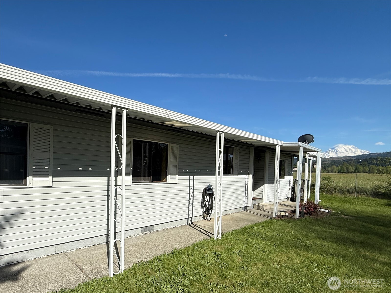 836 Harman Way South, Unit 8 Orting, WA 98360 - Photo 3 of 28