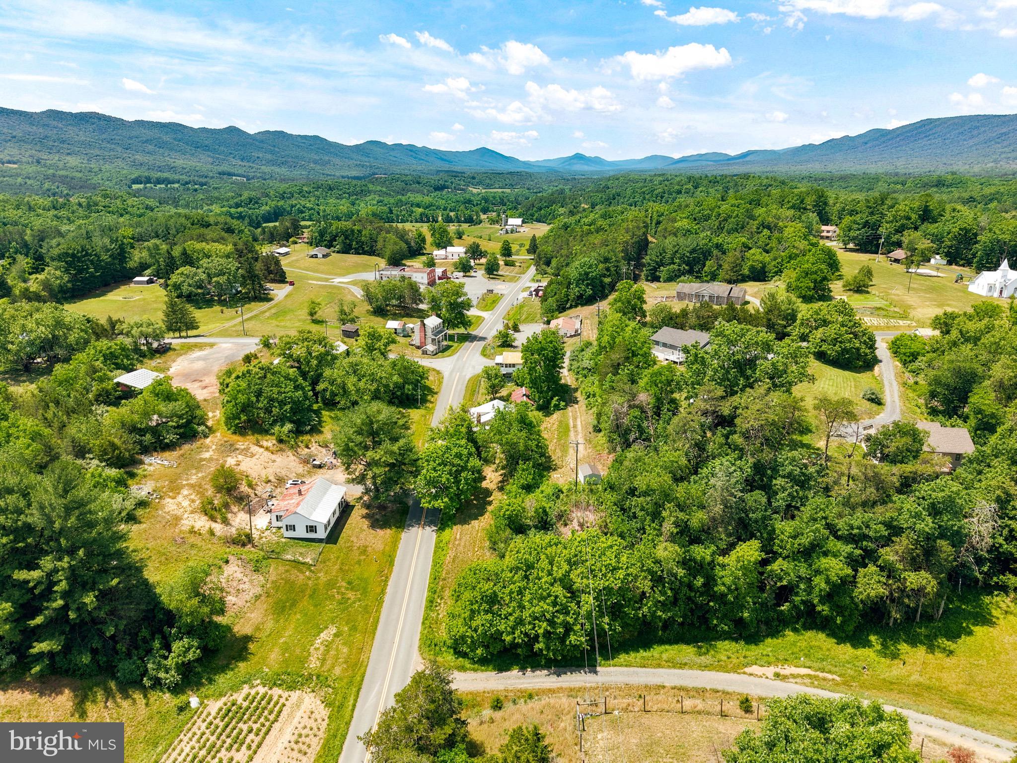 7211 Fort Valley Road Fort Valley, VA 22652 - Photo 27 of 49