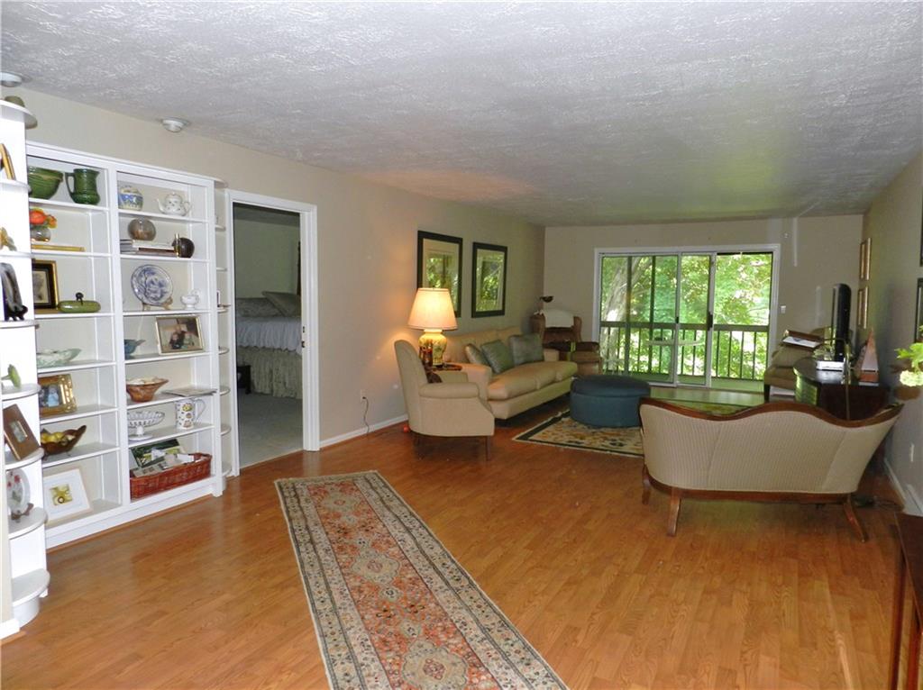 286 Windsor Ridge, Unit 28 New Castle, PA 16105 - Photo 8 of 25 Gallery Image 8