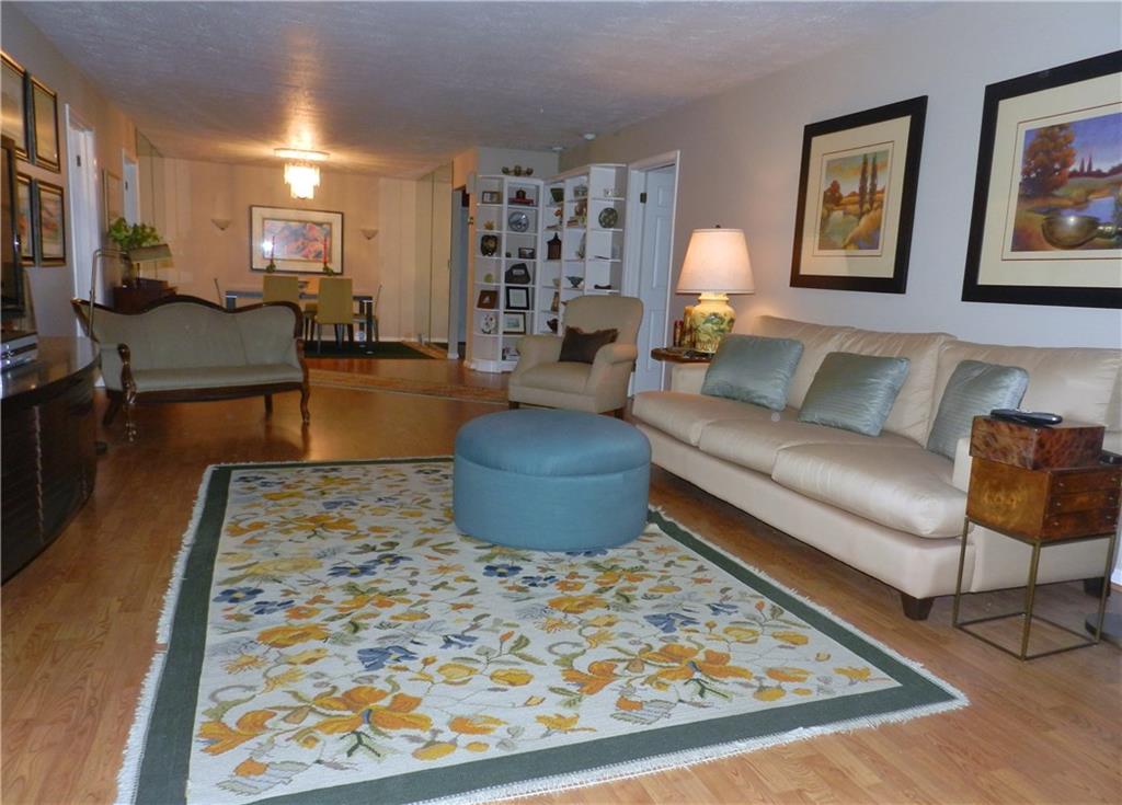 286 Windsor Ridge, Unit 28 New Castle, PA 16105 - Photo 10 of 25 Gallery Image 10
