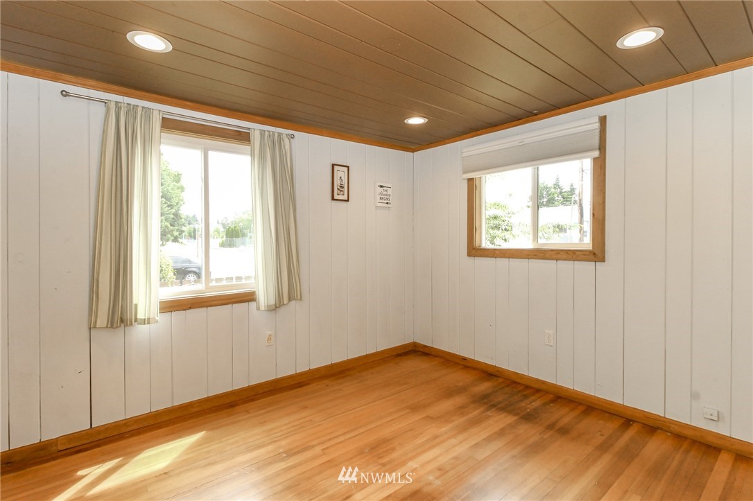 1402 North 2nd Street Renton, WA 98057 - Photo 22 of 36