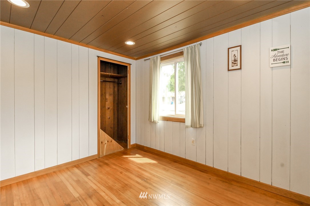 1402 North 2nd Street Renton, WA 98057 - Photo 23 of 36