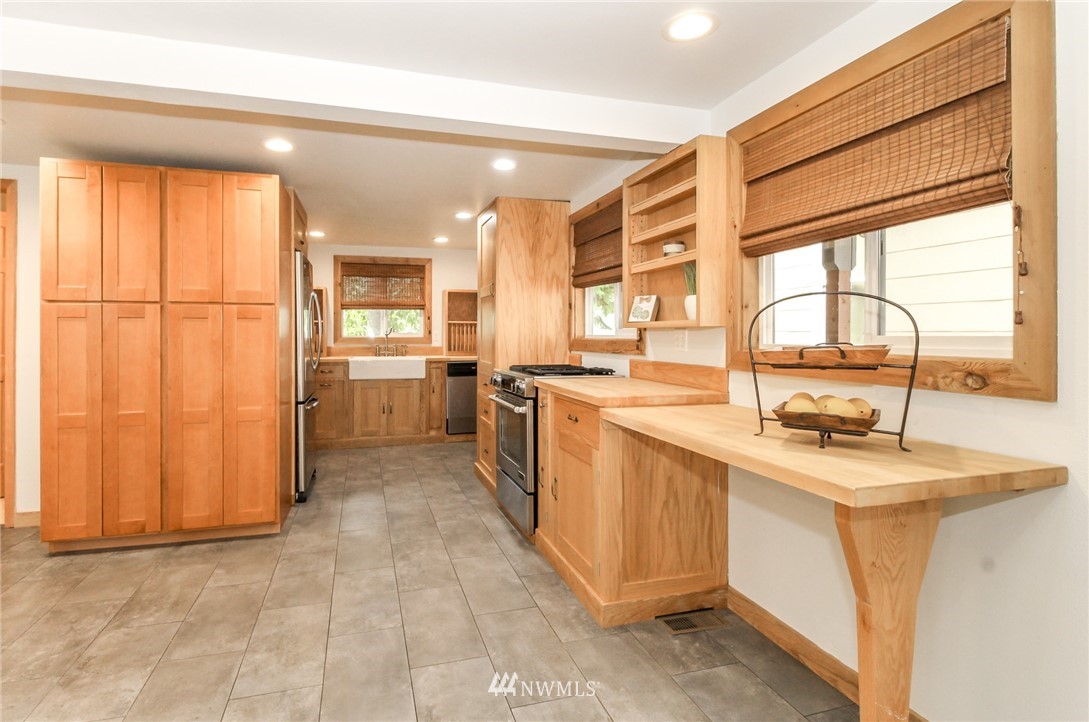 1402 North 2nd Street Renton, WA 98057 - Photo 9 of 36