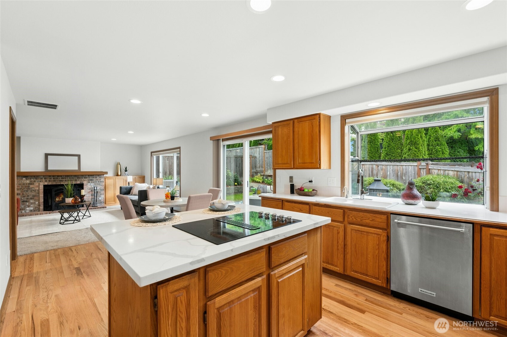 1808 Field Place Northeast Renton, WA 98059 - Photo 8 of 37