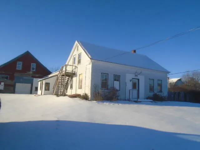 $59,995 | 196 River Road, Benton, ME 04901