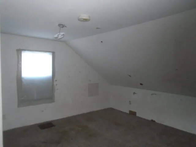 $59,995 | 196 River Road, Benton, ME 04901