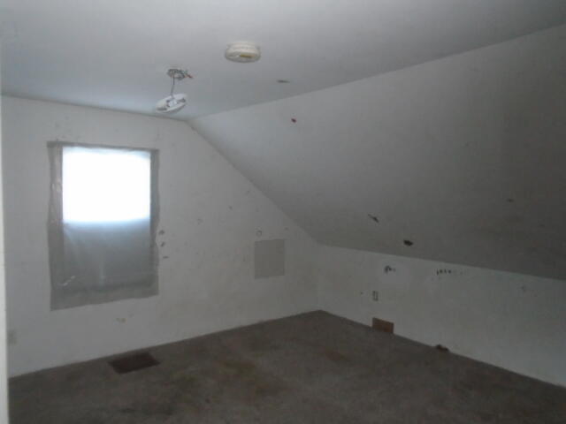 196 River Road Benton, ME 04901 - Photo 12 of 21 12 bedroom 1 v1