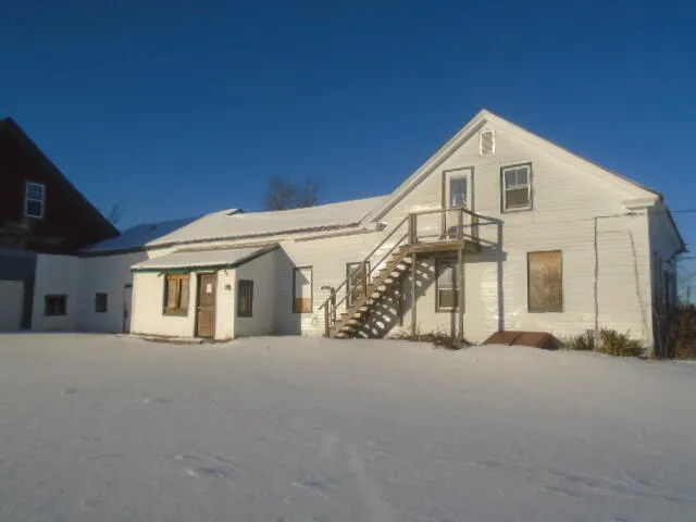 $59,995 | 196 River Road, Benton, ME 04901