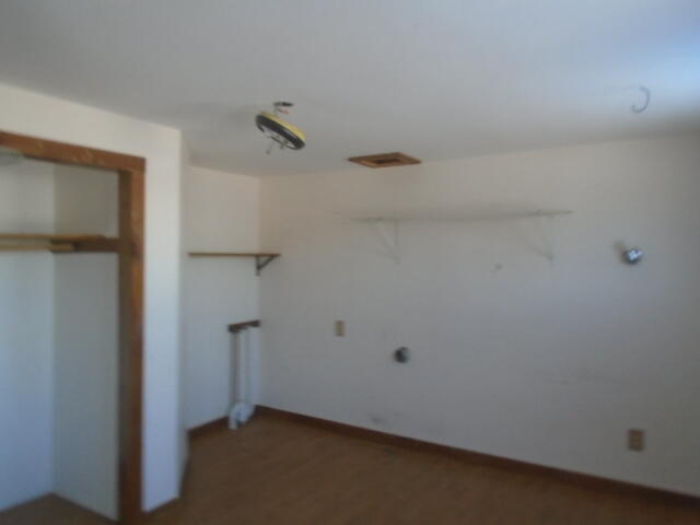 196 River Road Benton, ME 04901 - Photo 7 of 21 7 laundry rm v1