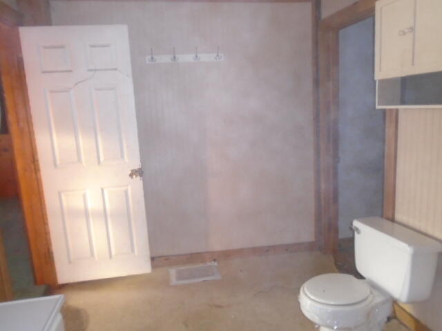 196 River Road Benton, ME 04901 - Photo 10 of 21 10 1st flr bath v2