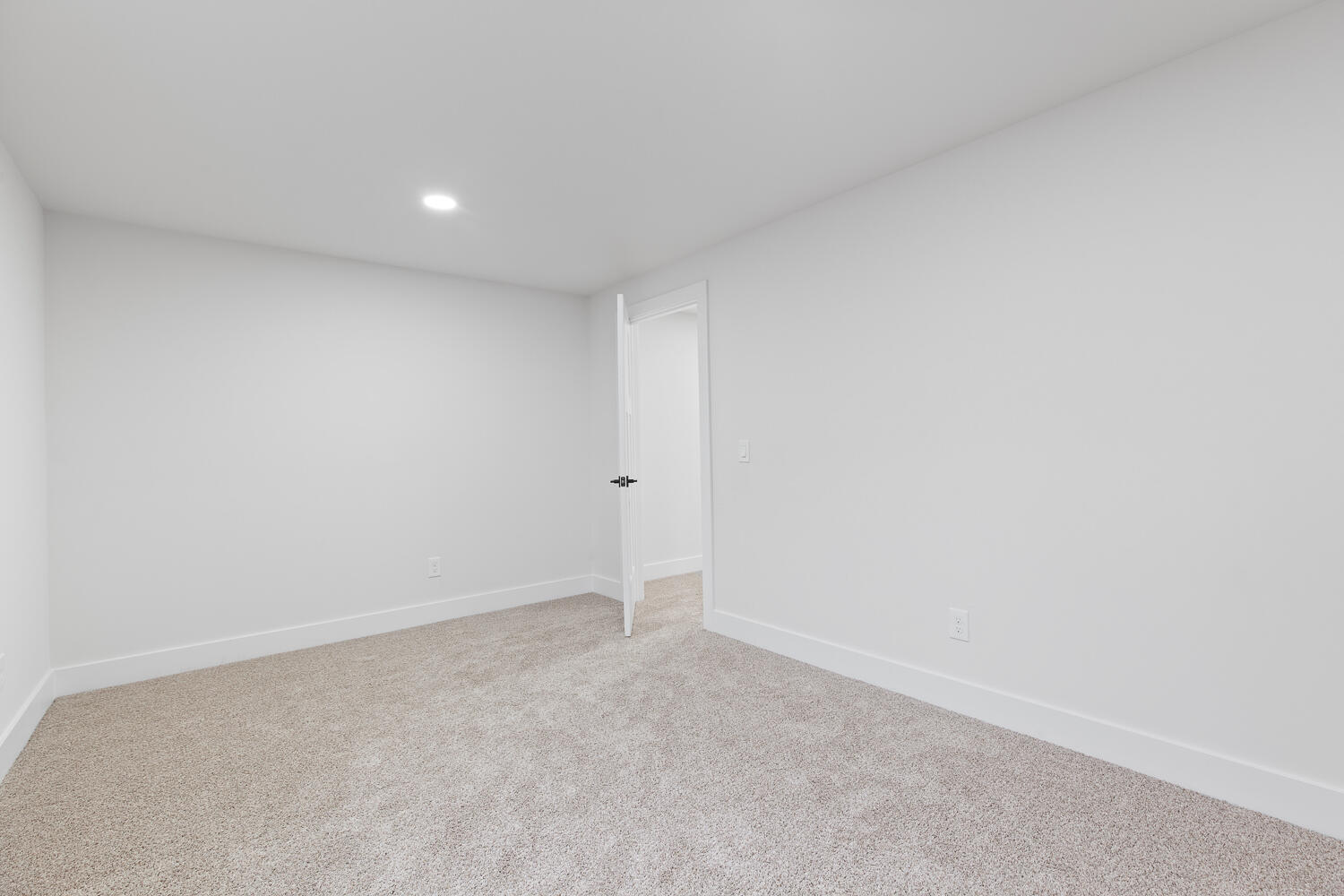 2513 Clinton Way Jackson, MI 49201 - Photo 28 of 35 2009-Green-Acres-Dr-1033