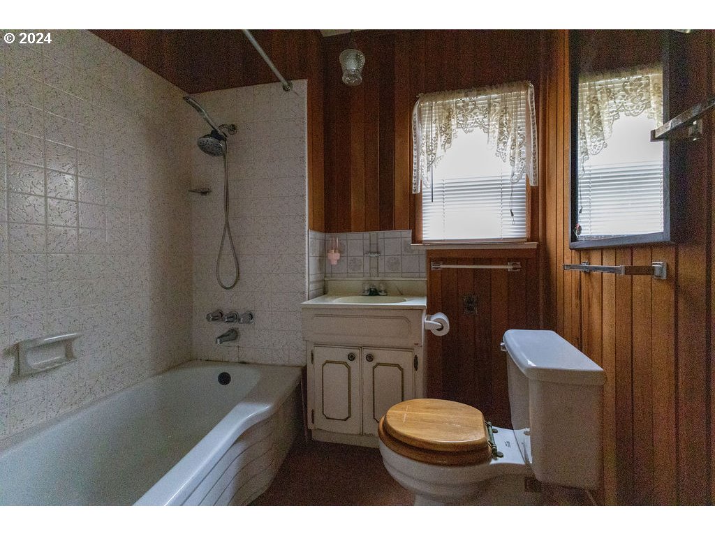2908 Elmira Road Eugene, OR 97402 - Photo 12 of 40 Gallery Image 12