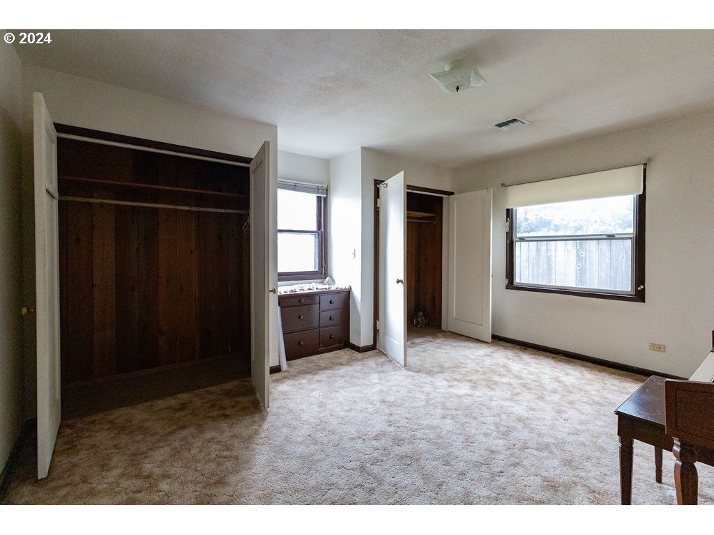 2908 Elmira Road Eugene, OR 97402 - Photo 16 of 40 Gallery Image 16