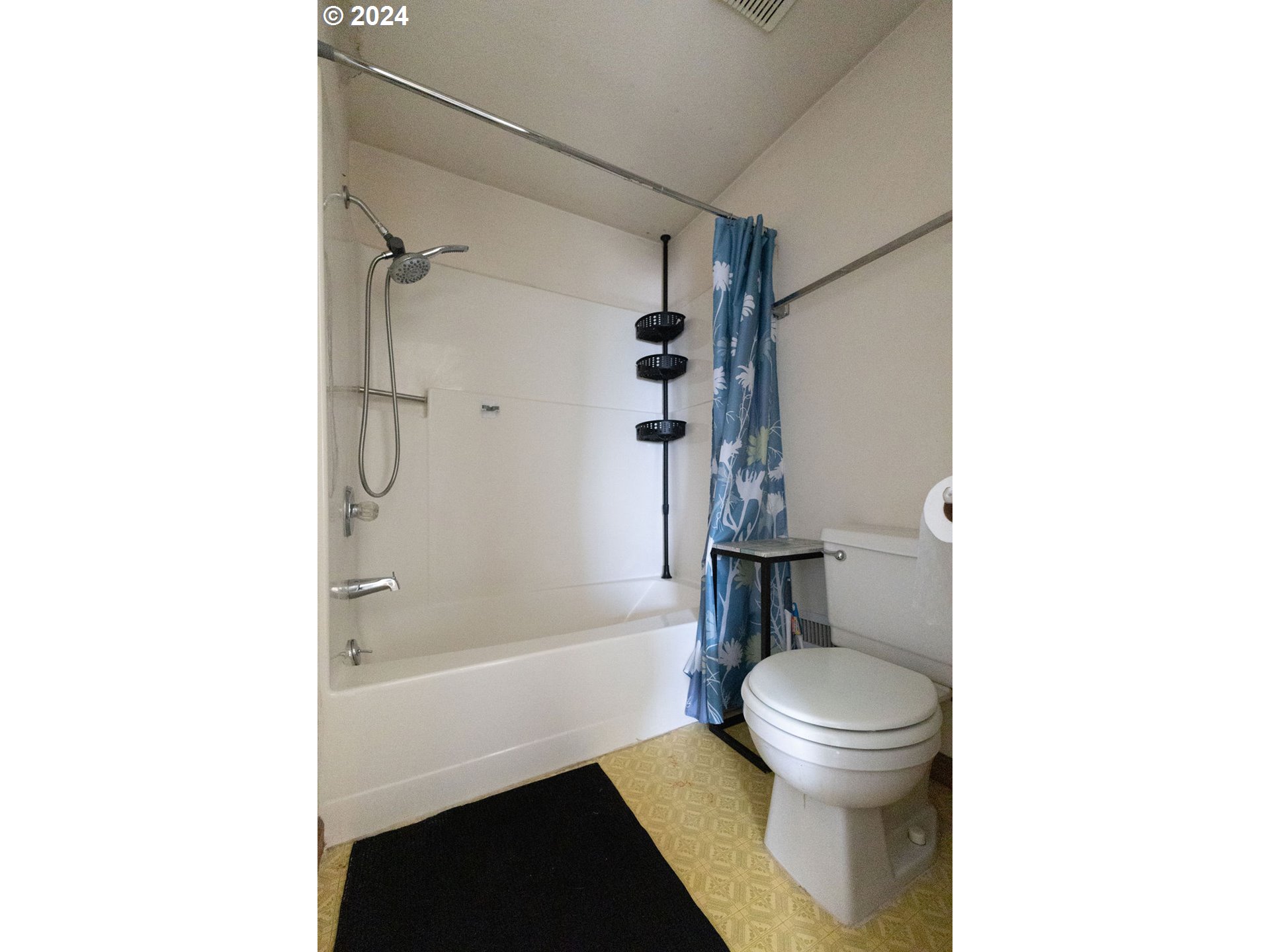 2908 Elmira Road Eugene, OR 97402 - Photo 32 of 40 Bathroom