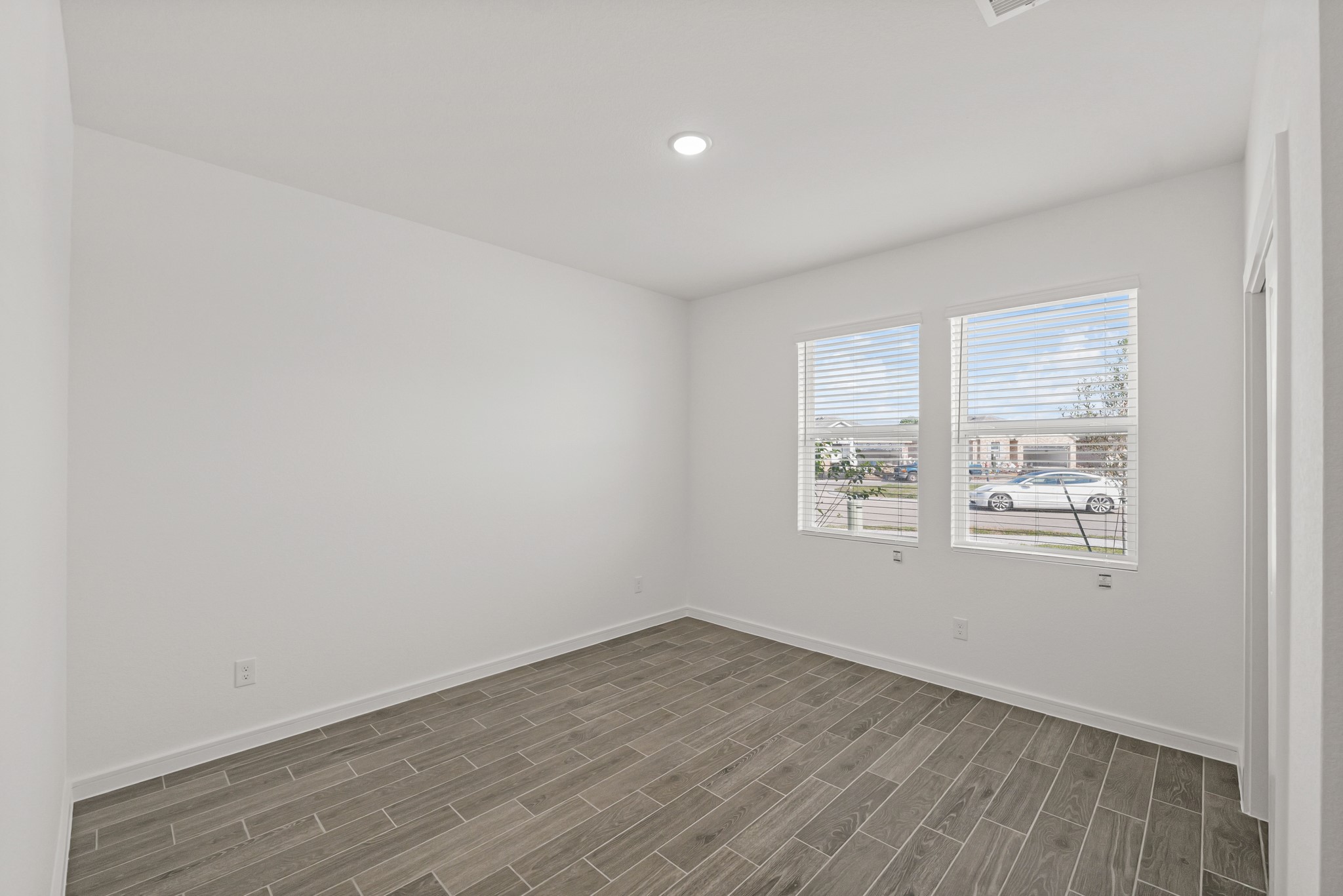 7807 Jasper Mdws Way Angleton, TX 77515 - Photo 15 of 26 Bedroom 3 (*Photo not of actual home and used for illustration purposes only.)