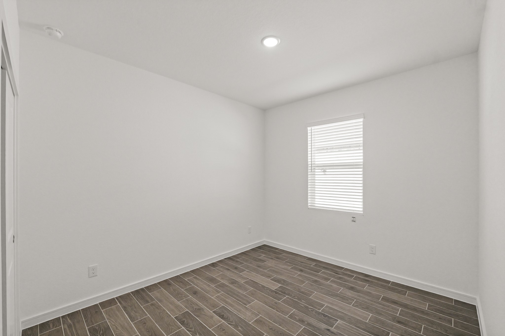 7807 Jasper Mdws Way Angleton, TX 77515 - Photo 16 of 26 Bedroom 4 (*Photo not of actual home and used for illustration purposes only.)