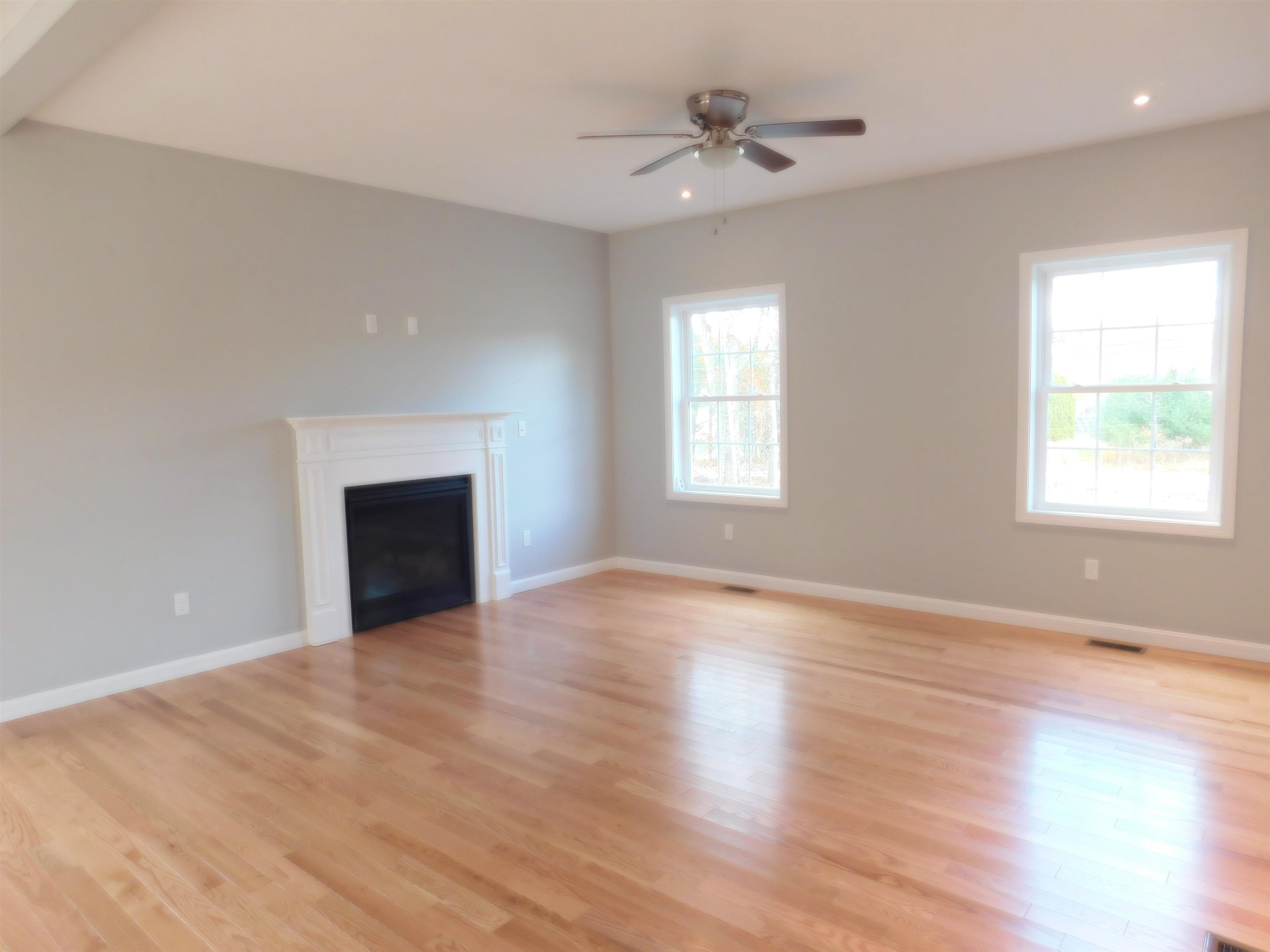 365 Old Dover Road Rochester, NH 03867 - Photo 3 of 26