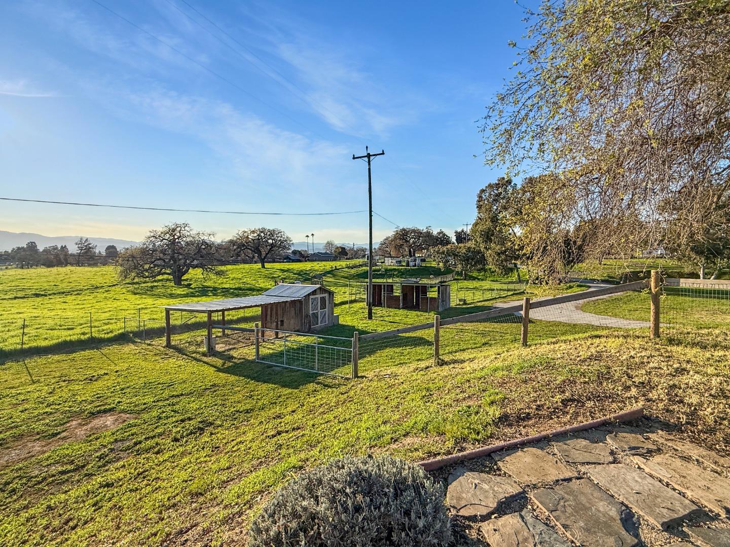 2800 Roop Road Gilroy, CA 95020 - Photo 27 of 53