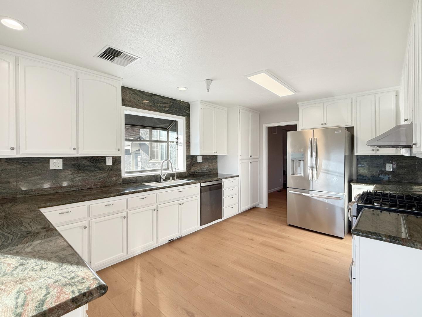 2800 Roop Road Gilroy, CA 95020 - Photo 9 of 53