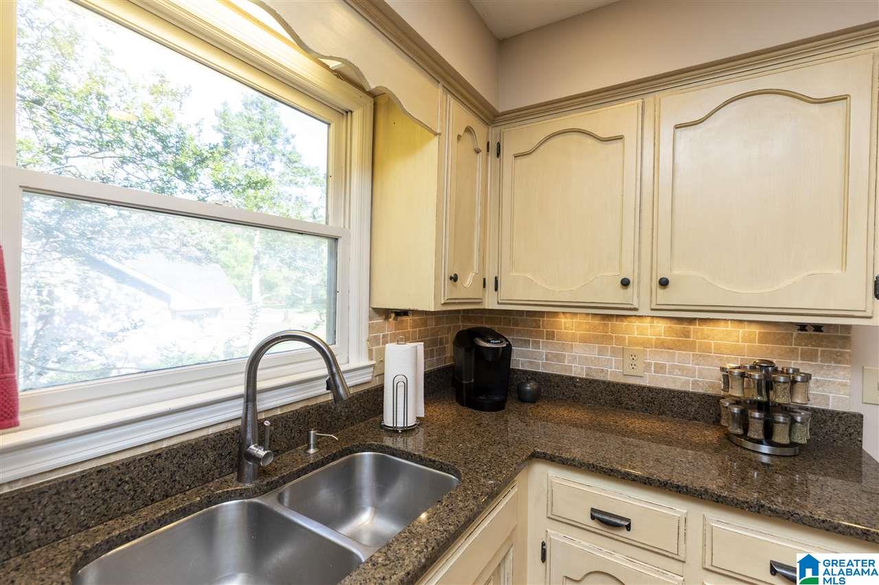 869 Springmeadow Drive Gardendale, AL 35071 - Photo 10 of 50