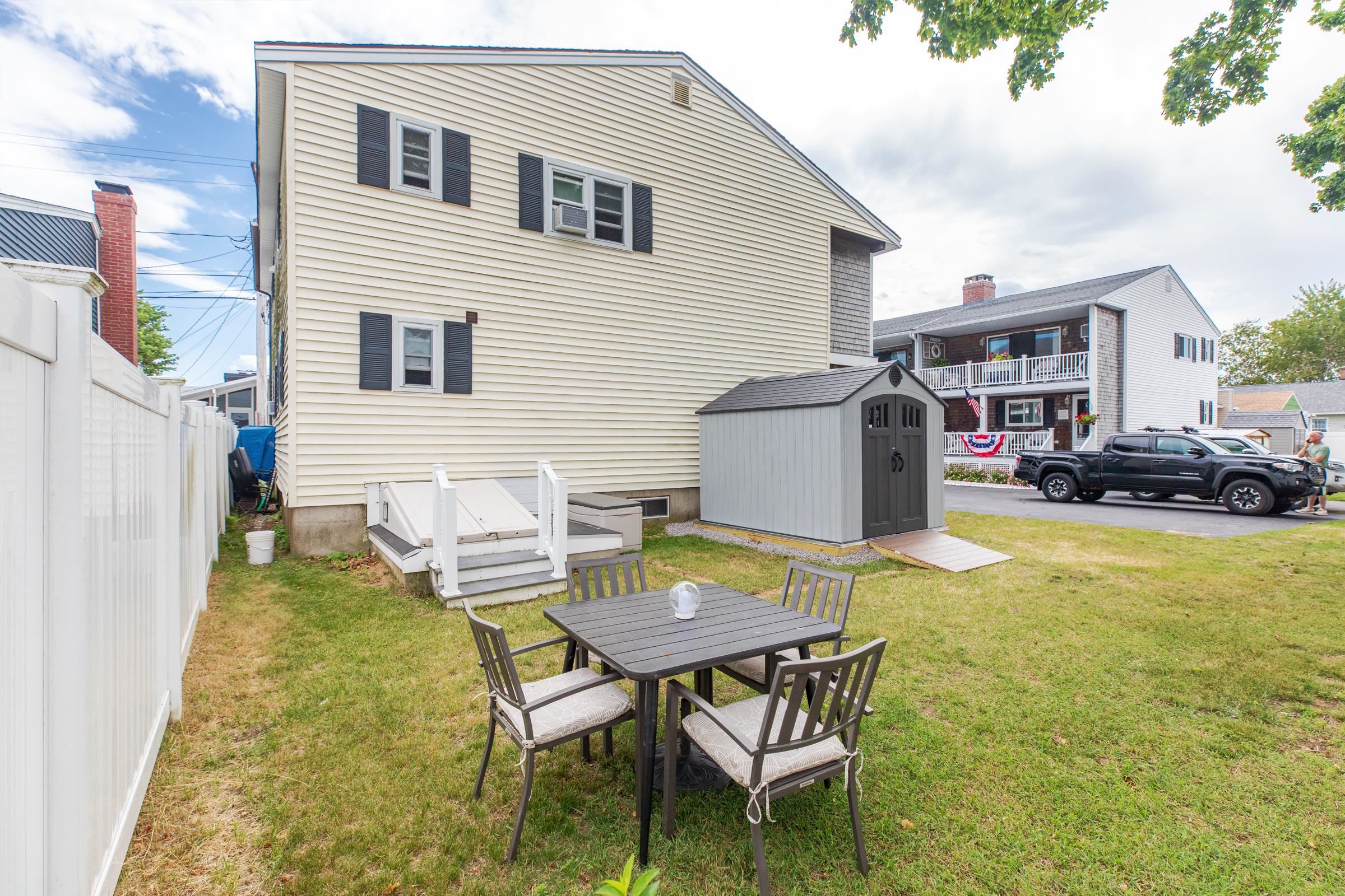 14 Fellows Avenue, Unit 2 Hampton, NH 03842 - Photo 9 of 34