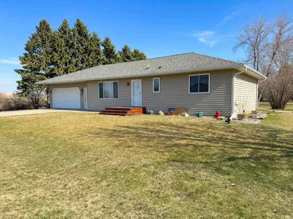 $284,900 | 305 3rd Street Northwest, Rothsay, MN 56579