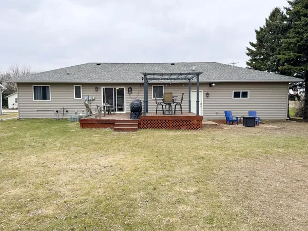 $284,900 | 305 3rd Street Northwest, Rothsay, MN 56579