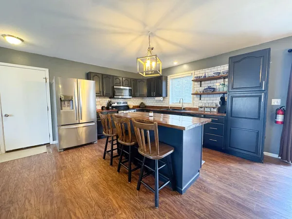 $284,900 | 305 3rd Street Northwest, Rothsay, MN 56579