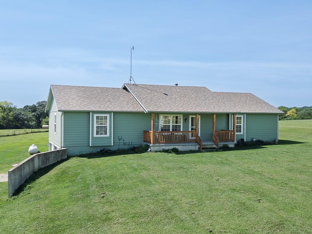 24601 Garrett Road McLouth, KS 66054 - Photo 1 of 23