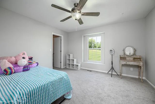 $489,950 | 24601 Garrett Road, McLouth, KS 66054