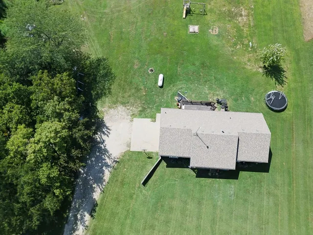 $489,950 | 24601 Garrett Road, McLouth, KS 66054
