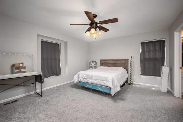 $489,950 | 24601 Garrett Road, McLouth, KS 66054