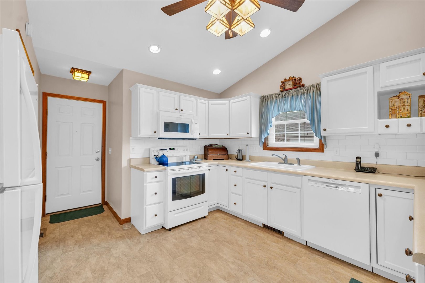 1101 Cobblefield Road Champaign, IL 61822 - Photo 16 of 42 Gallery Image 16