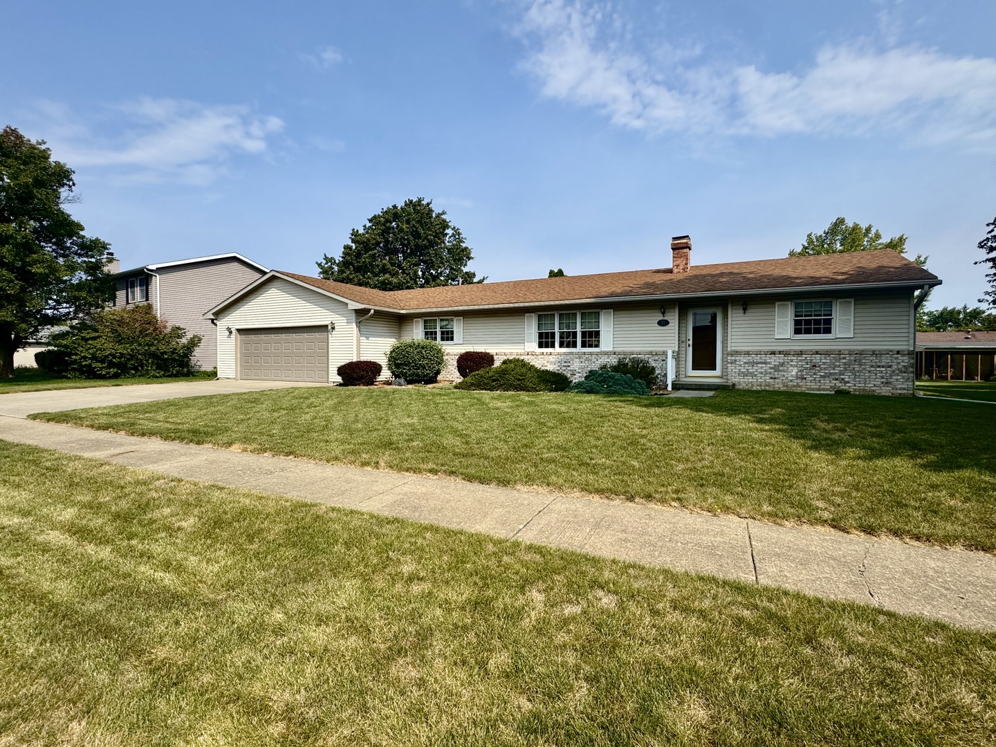 31 Colonial Drive Clinton, IL 61727 - Photo 2 of 24 a view of house with yard and green space