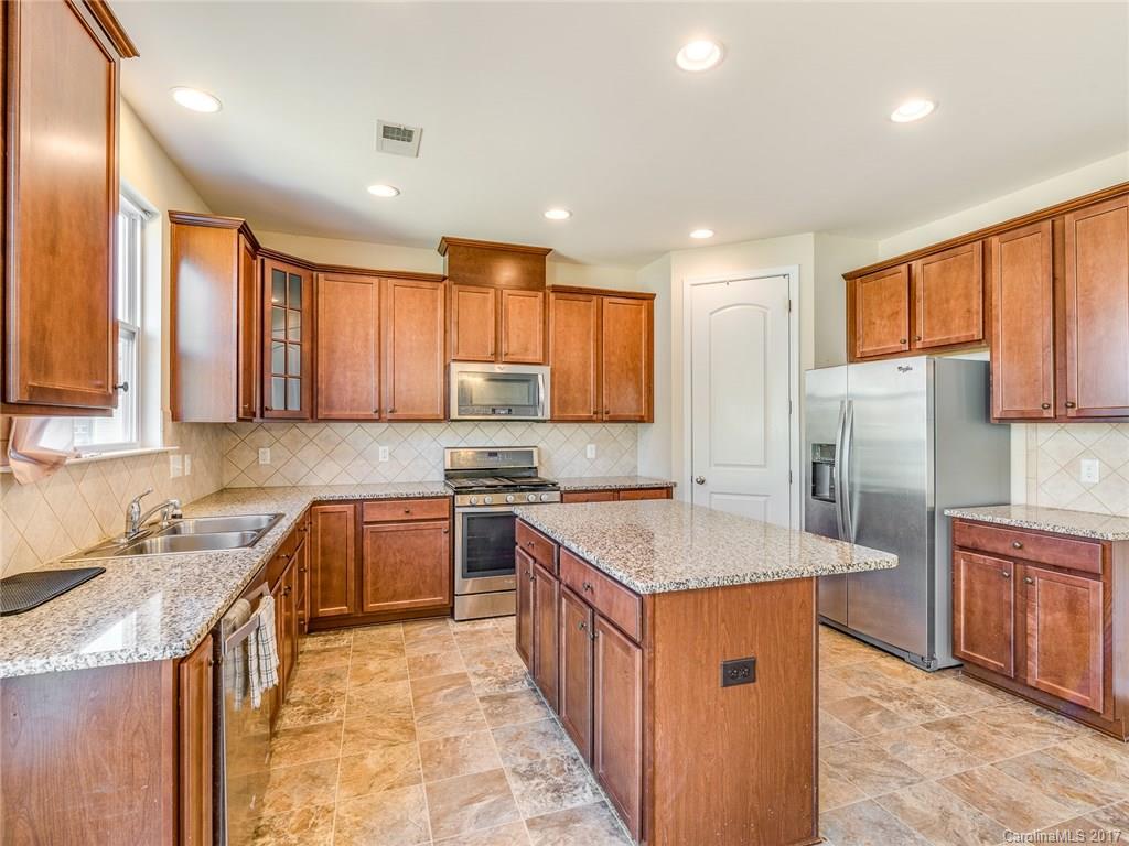 4334 Hubbard Road Charlotte, NC 28269 - Photo 11 of 22 Gallery Image 11