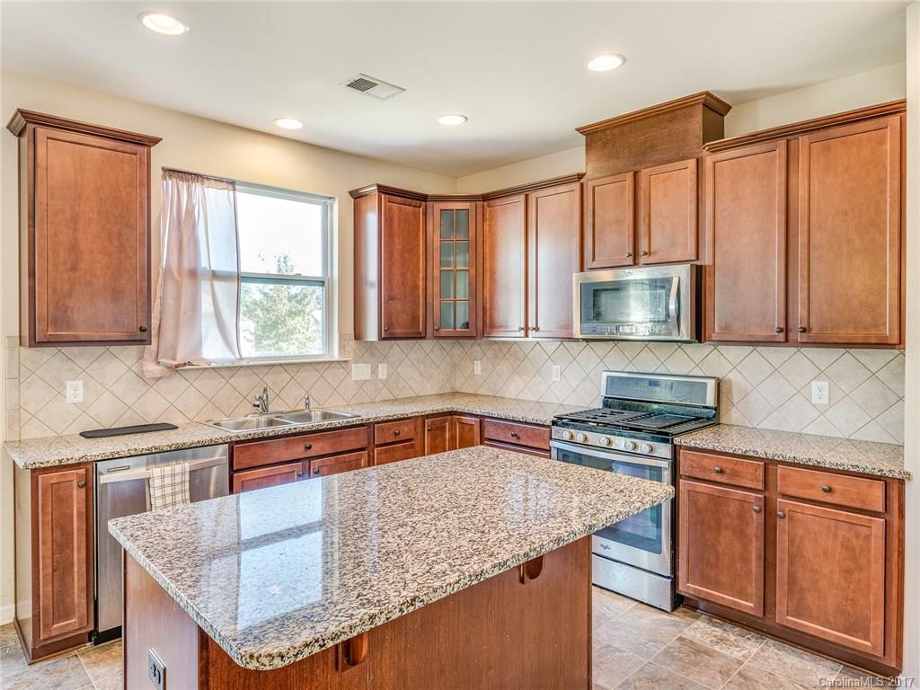 4334 Hubbard Road Charlotte, NC 28269 - Photo 13 of 22 Gallery Image 13