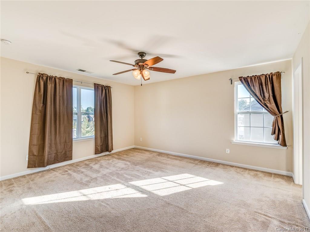 4334 Hubbard Road Charlotte, NC 28269 - Photo 17 of 22 Gallery Image 17