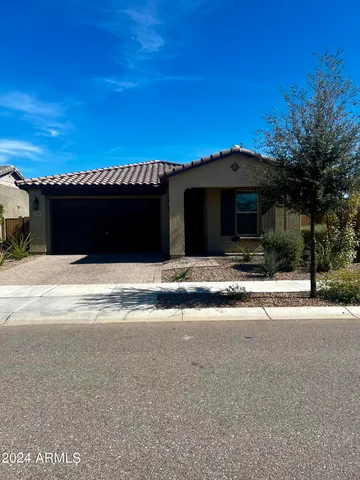 $2,325 | 21507 South 226th Place, Queen Creek, AZ 85142