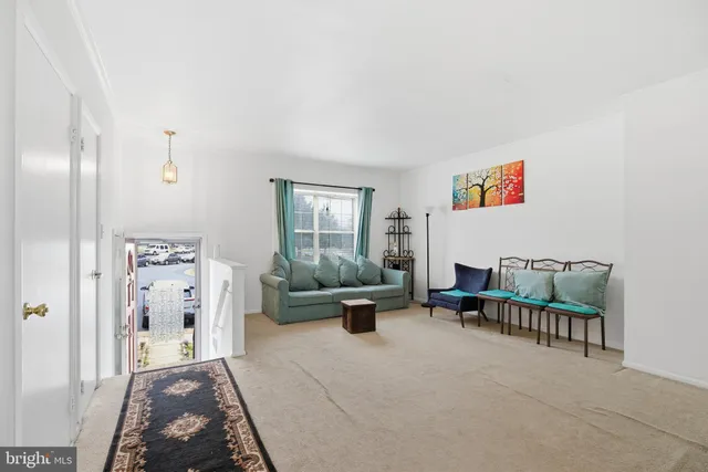 $2,300 | 7669 Chadds Landing Way, Manassas, VA 20111