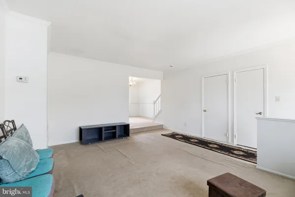 a view of livingroom with furniture