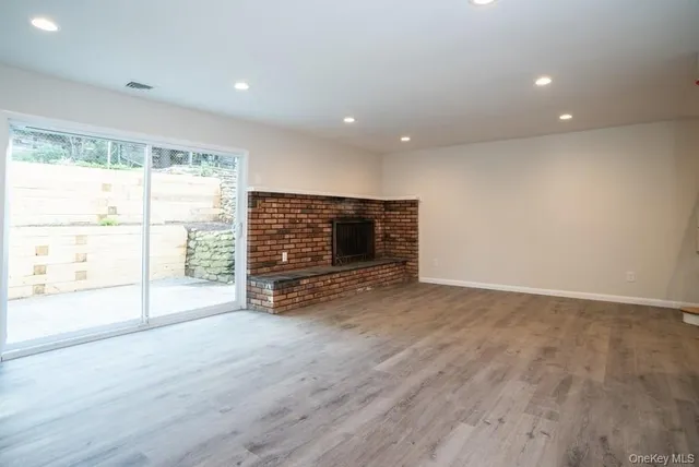 $8,800 | 17 Vista Drive, Great Neck, NY 11021