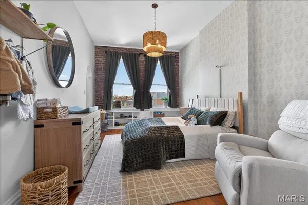 $449,900 | 2520 California Avenue, St. Louis, MO 63104